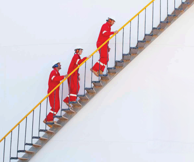 مشاور توسعه نفت دانا